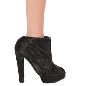 Senso Diffusion Black Wilma Pony Hair Ankle Bootie